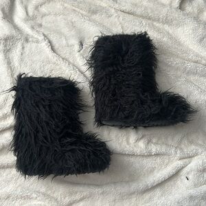 Von D “Kitty” Size 10